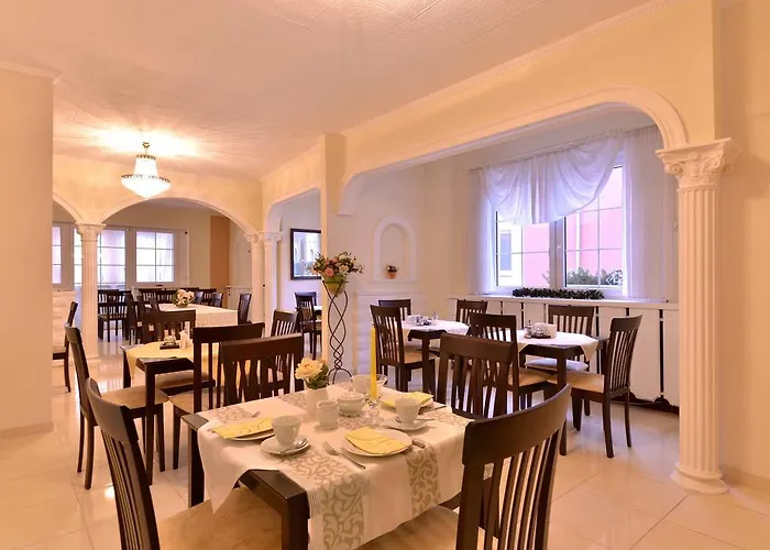 ゲストハウス Alt-finthen 3*